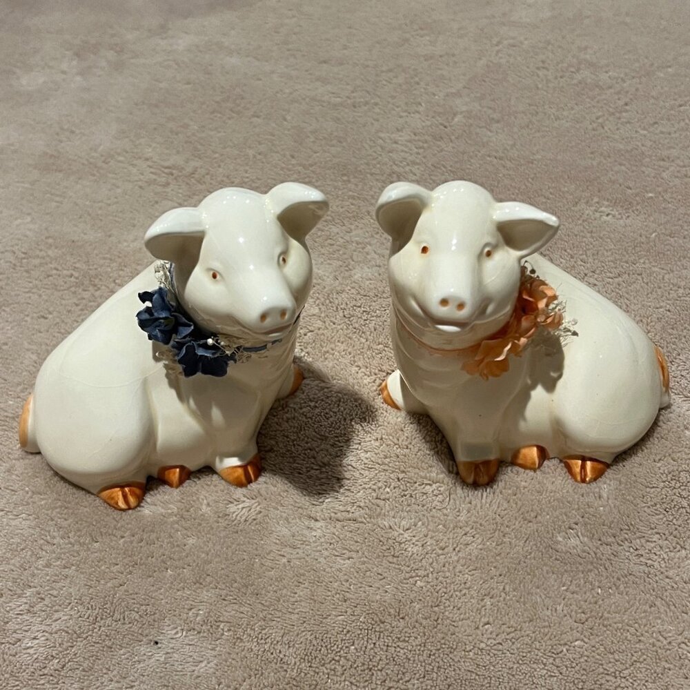 Pair Of Lefton Vintage Ceramic Pig Figurines With Orange Flowers And Original st